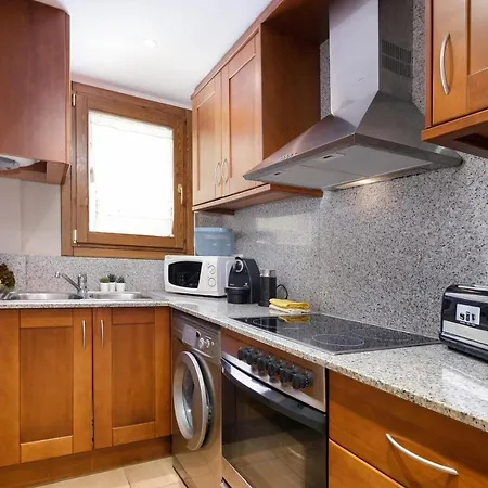 Apartament Lets Holidays New Close To The *